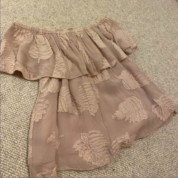 Aritzia Wilfred pink cold shoulder top - Picture 6 of 7